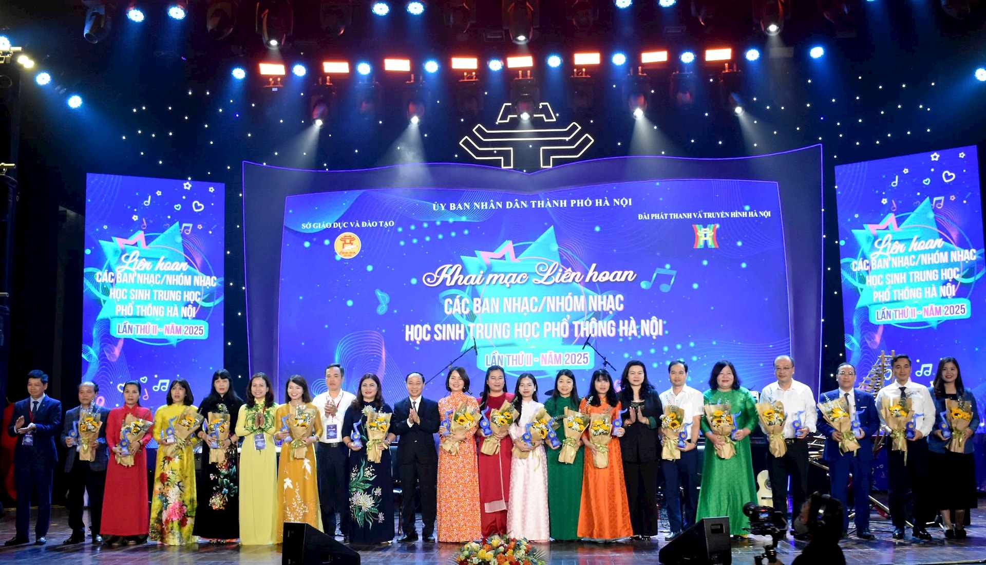 Sôi động Liên hoan các ban nhạc/nhóm nhạc học sinh THPT Thành phố lần thứ II, năm 2025- Ảnh 3.