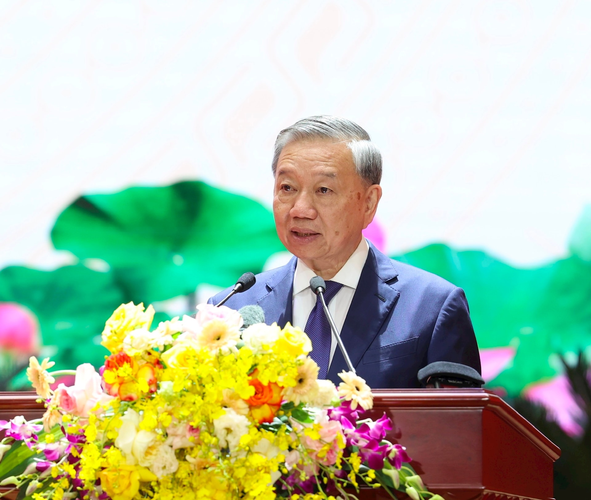 Tổng Bí thư Tô Lâm gặp mặt cán bộ lão thành cách mạng, người có công, gia đình chính sách tiêu biểu khu vực miền Bắc- Ảnh 8.