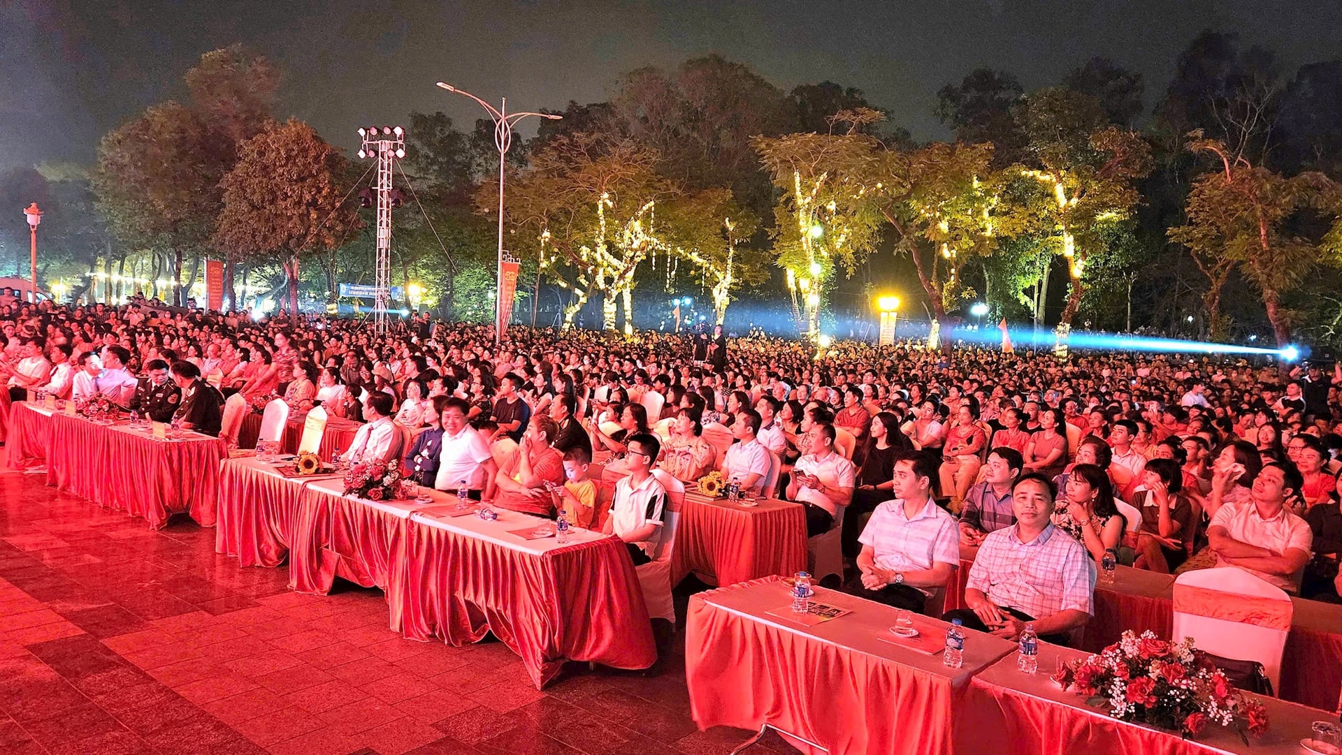 Tưng bừng khai mạc Năm du lịch Sơn Tây - xứ Đoài 2025- Ảnh 2.