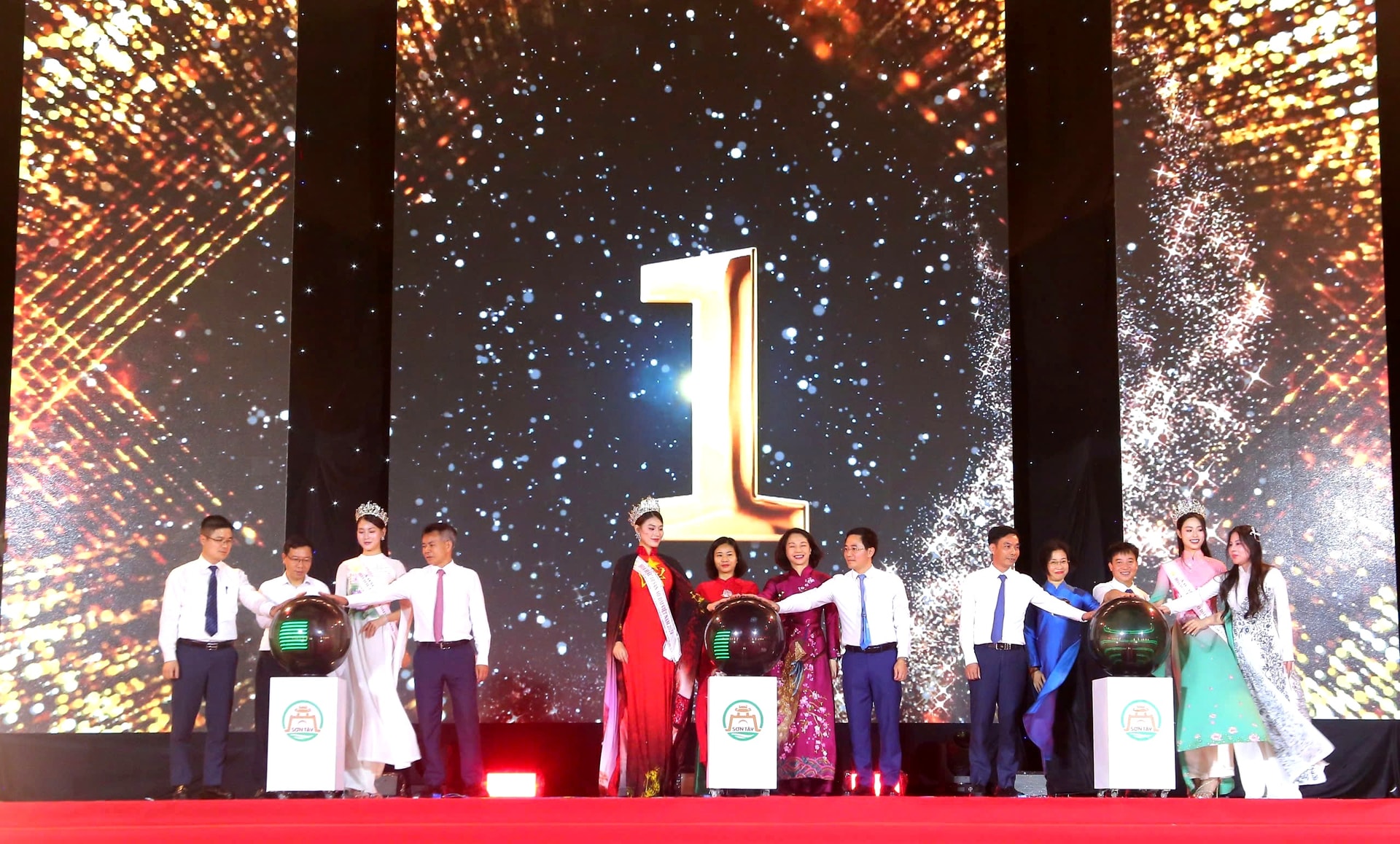 Tưng bừng khai mạc Năm du lịch Sơn Tây - xứ Đoài 2025- Ảnh 4.