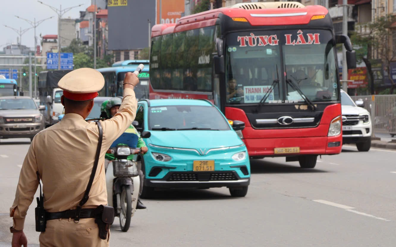Cảnh sát giao thông Hà Nội sẽ tăng cường kiểm soát, xử lý phương tiện vận tải khách dịp nghỉ lễ. 