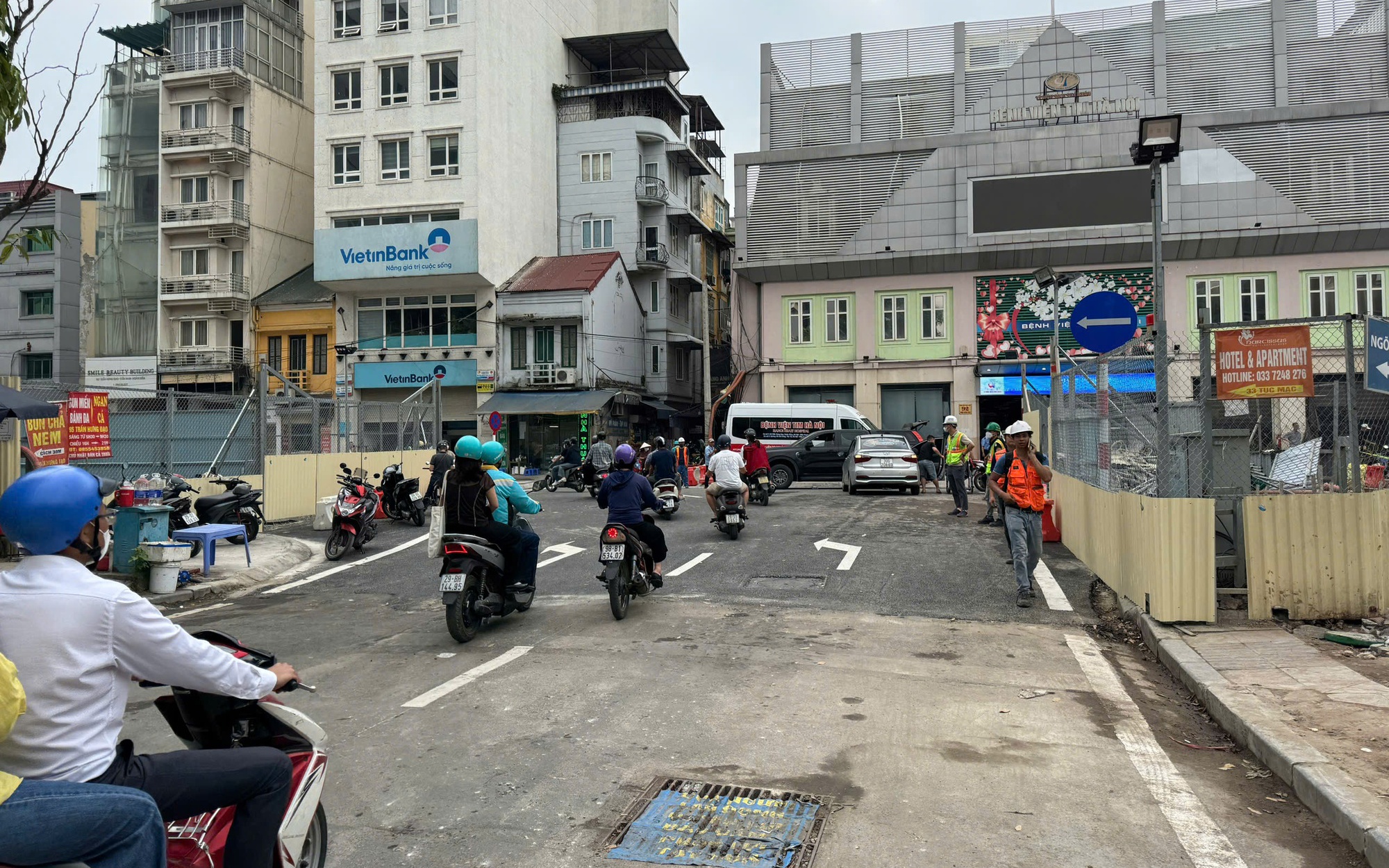 Việc dựng chắn phục vụ thi công Ga ngầm S12 nhằm góp phần thúc đẩy tiến độ dự án đường sắt đô thị Nhổn - ga Hà Nội, nâng cao chất lượng giao thông và diện mạo đô thị.