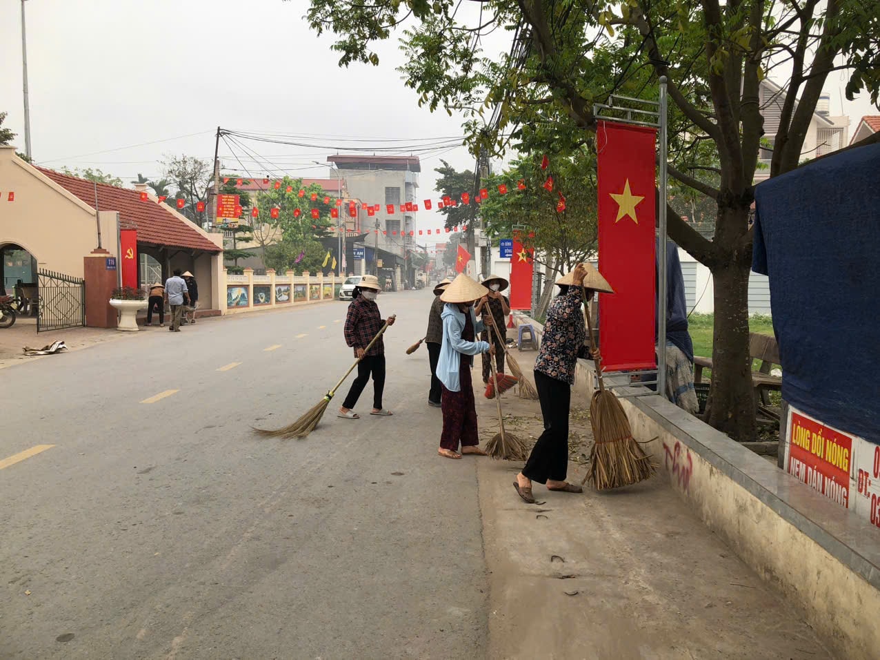Phụ nữ Thủ đô đồng loạt ra quân tổng vệ sinh môi trường Ngày "Cuối tuần xanh" tháng 5- Ảnh 7.