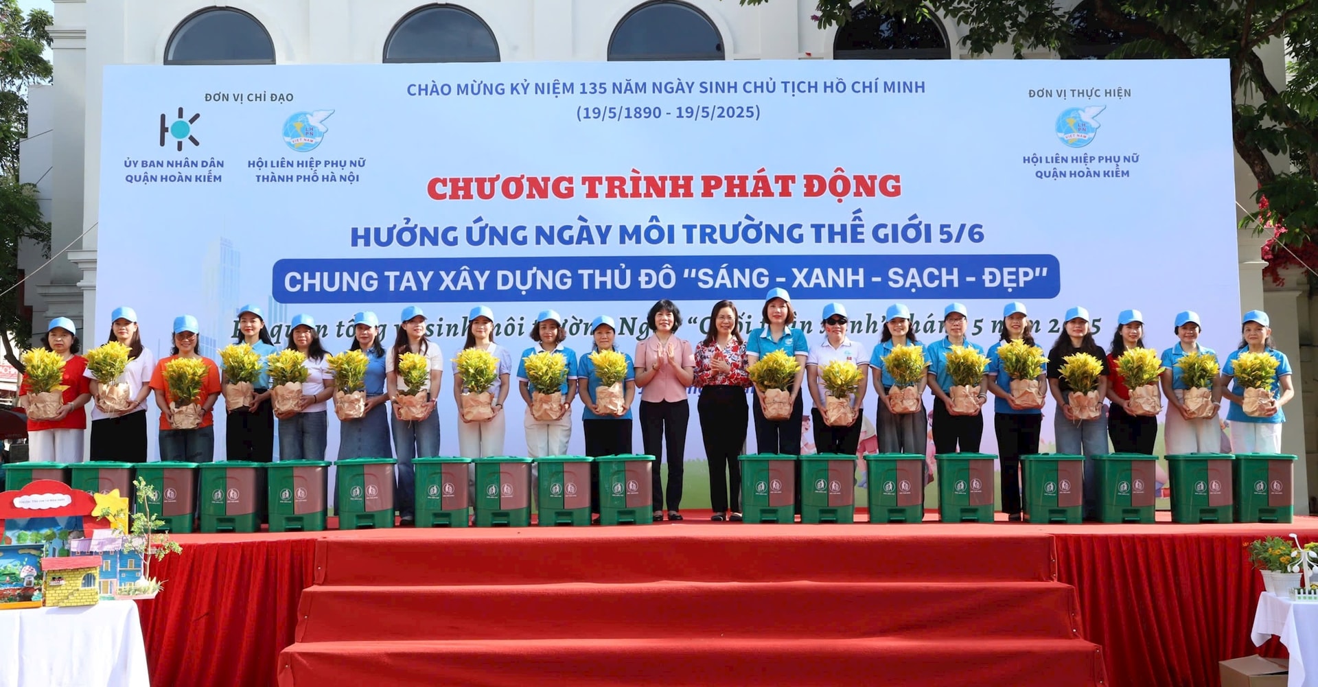 Phụ nữ Thủ đô đồng loạt ra quân tổng vệ sinh môi trường Ngày "Cuối tuần xanh" tháng 5- Ảnh 3.