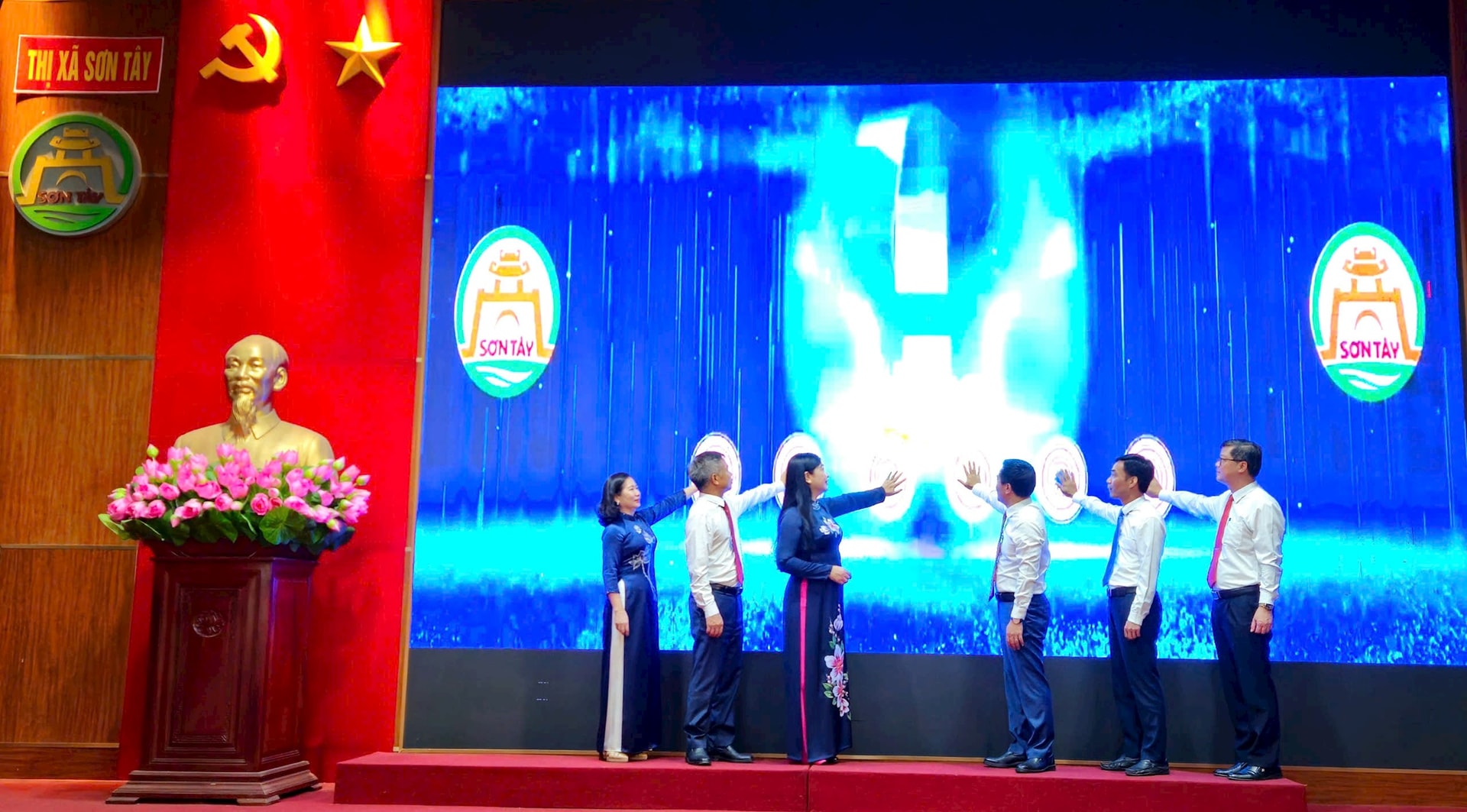 Thị xã Sơn Tây phát động phong trào “Bình dân học vụ số”- Ảnh 2.