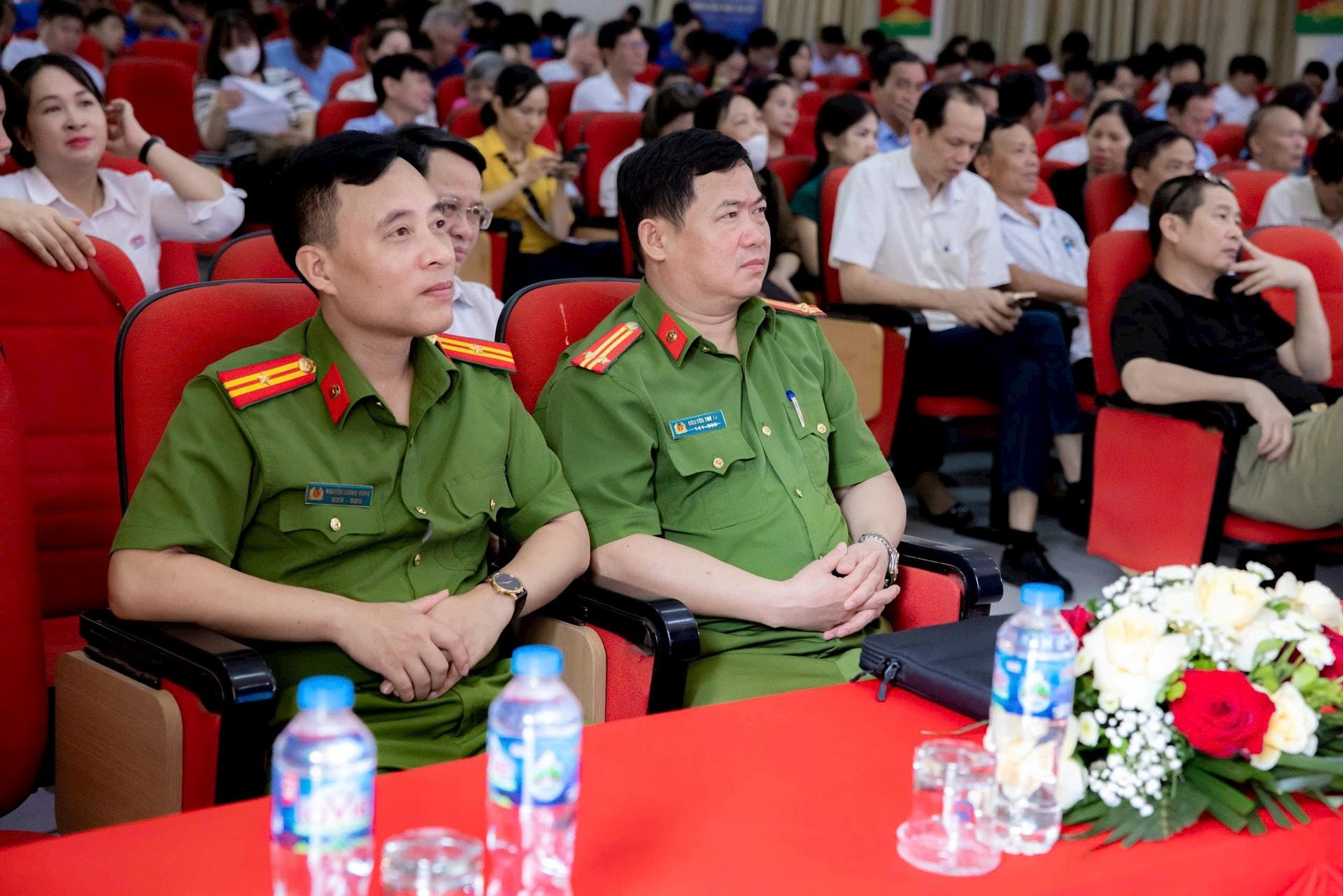 bcb18afad8a931f768b8.jpg