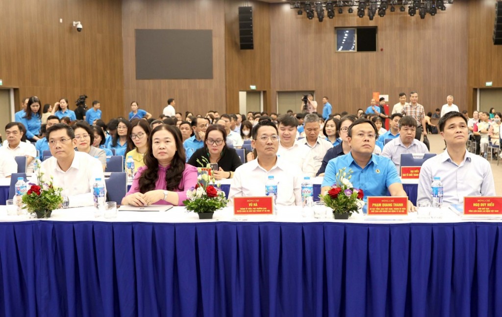 Chủ tịch UBND Thành phố Trần Sỹ Thanh gặp gỡ, đối thoại với công nhân- Ảnh 3.