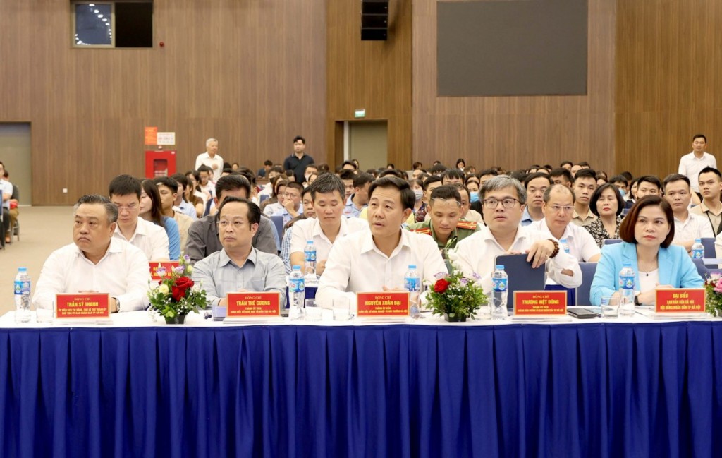 Chủ tịch UBND Thành phố Trần Sỹ Thanh gặp gỡ, đối thoại với công nhân- Ảnh 2.