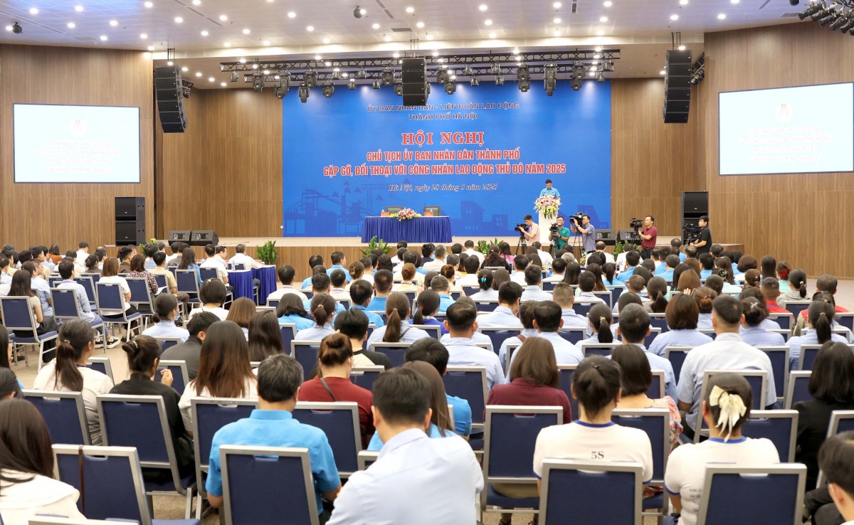 Chủ tịch UBND Thành phố Trần Sỹ Thanh gặp gỡ, đối thoại với công nhân- Ảnh 5.