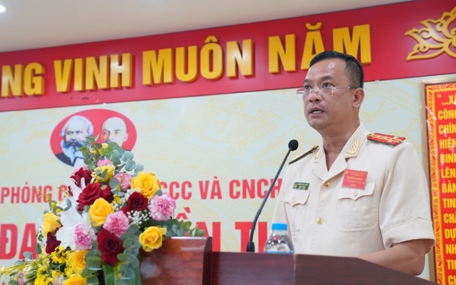 Đại tá Phạm Trung Hiếu, Bí thư Đảng ủy, Trưởng phòng Cảnh sát PCCC&CNCH tiếp tục giữ chức vụ Bí thư Đảng ủy nhiệm kỳ 2025-2030. 