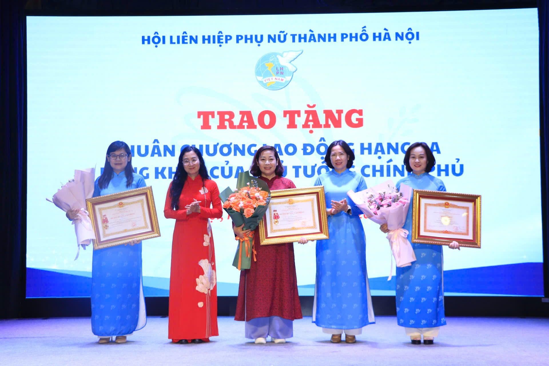Hội Liên hiệp phụ nữ Thành phố phát động phong trào “Bình dân học vụ số”- Ảnh 2.
