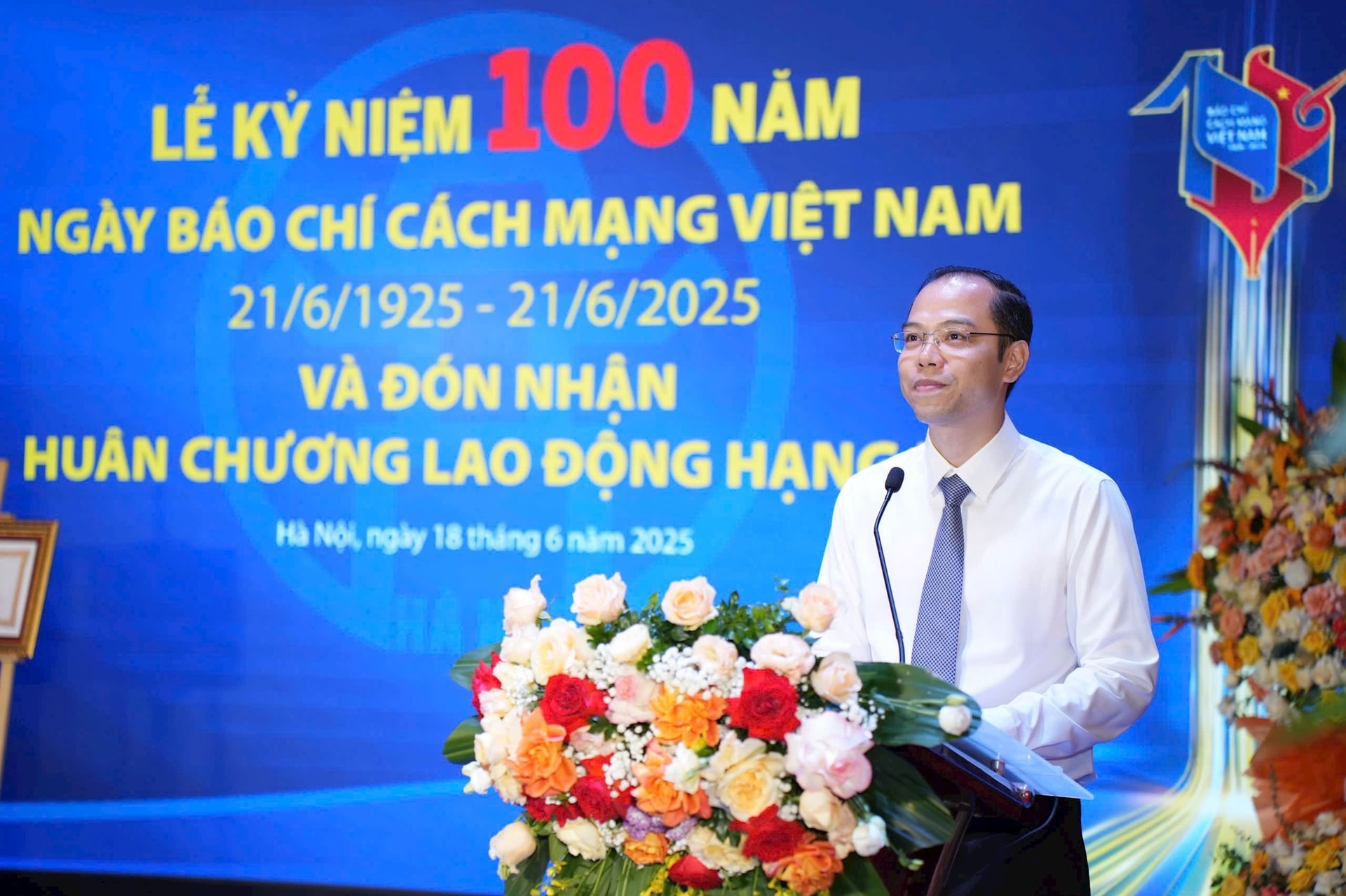 Báo Tuổi trẻ Thủ đô vinh dự đón nhận Huân chương Lao động hạng Ba- Ảnh 4.