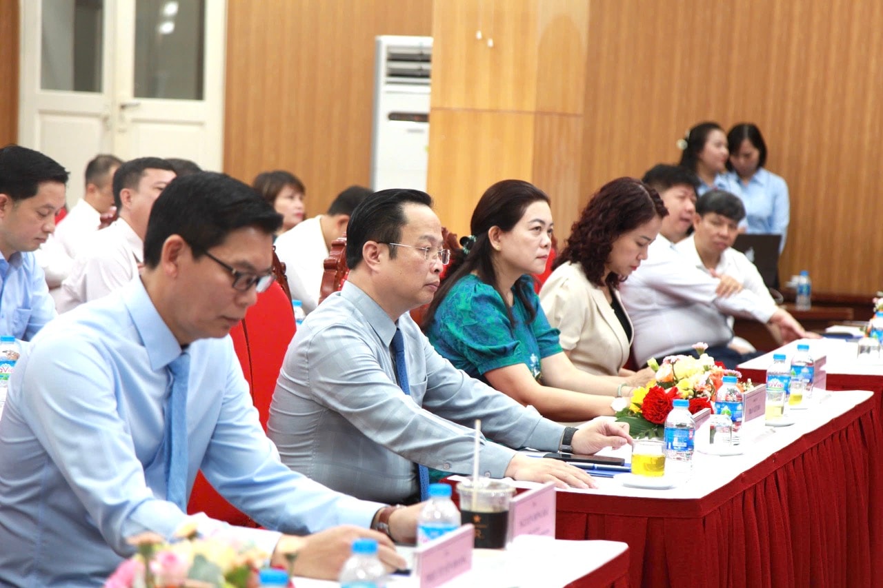 Hà Nội khai giảng khóa tập huấn giáo viên ngành Trí tuệ nhân tạo bậc trung cấp, cao đẳng- Ảnh 1.