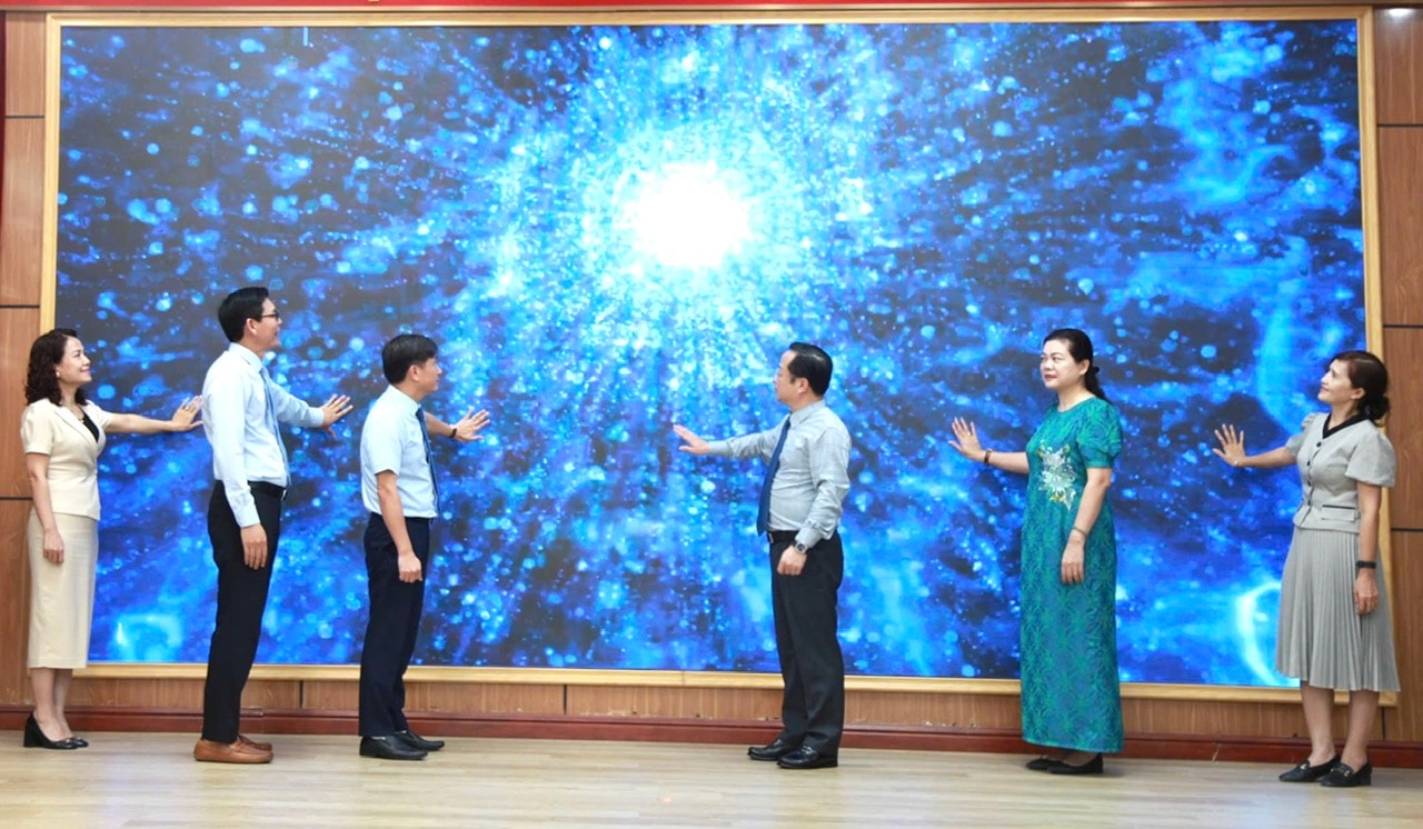 Hanoi starts training program on AI for universities' lecturers- Ảnh 1. Hanoi starts training program on AI for universities' lecturers- Ảnh 1.