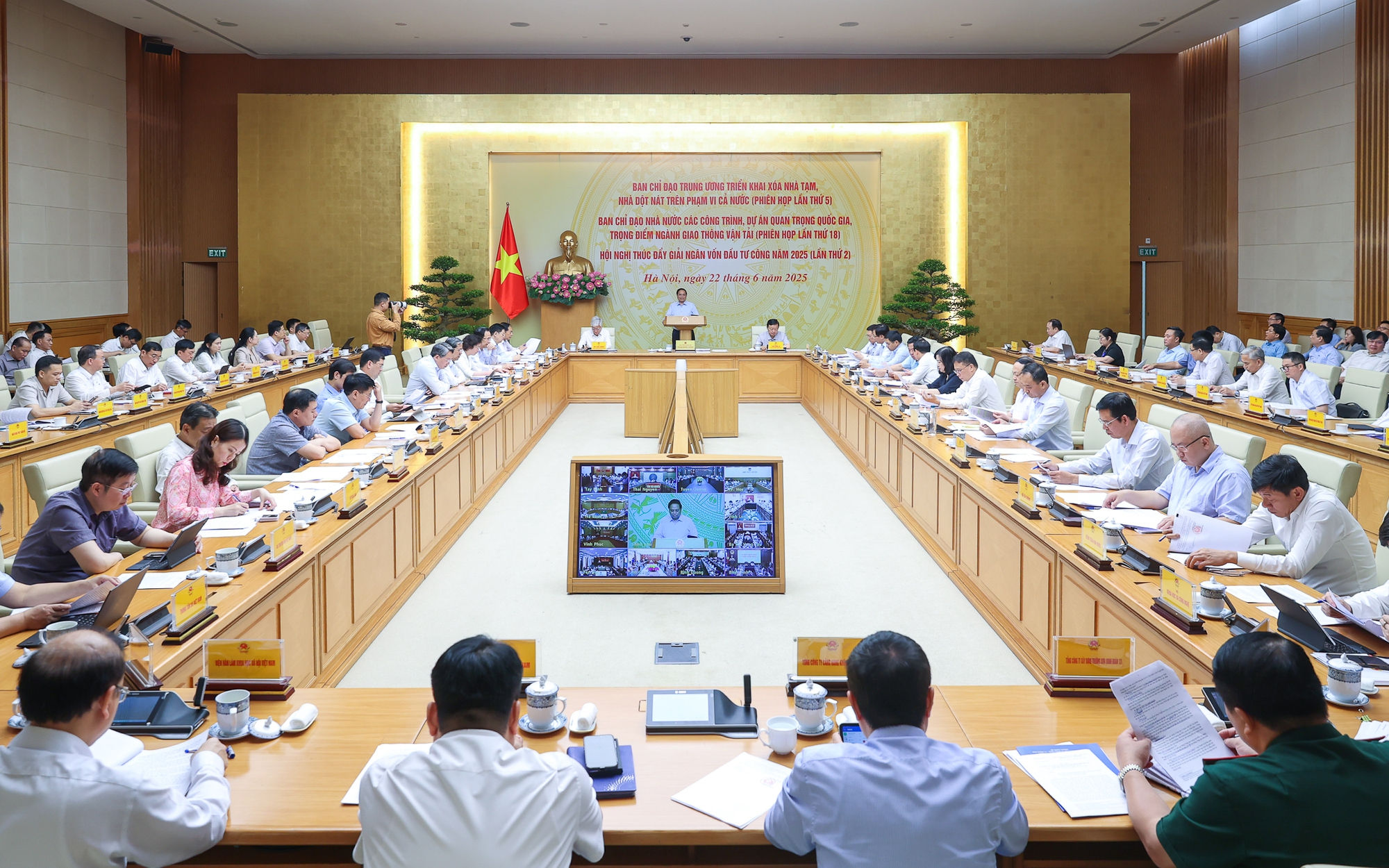 Các đại biểu dự Hội nghị trực tuyến tại điểm cầu Trung ương