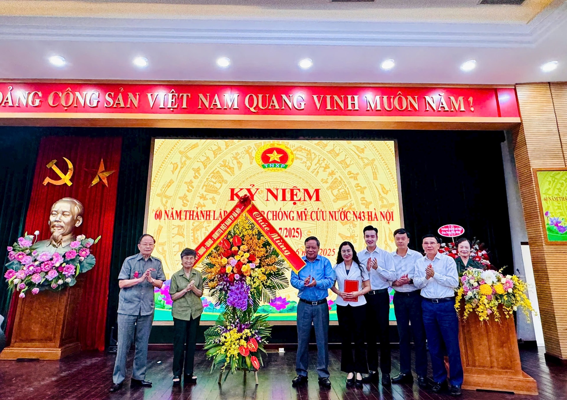 Kỷ niệm 60 năm thành lập Đội Thanh niên xung phong chống Mỹ cứu nước N43 Hà Nội- Ảnh 1.