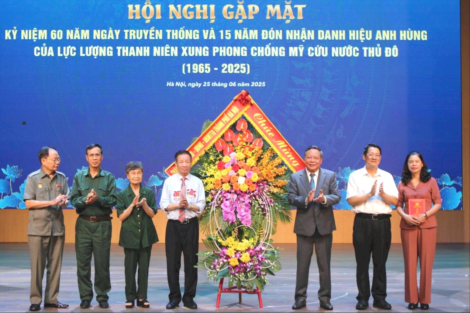 Tiếp nối truyền thống anh hùng xây dựng Thủ đô thời kỳ mới- Ảnh 3.
