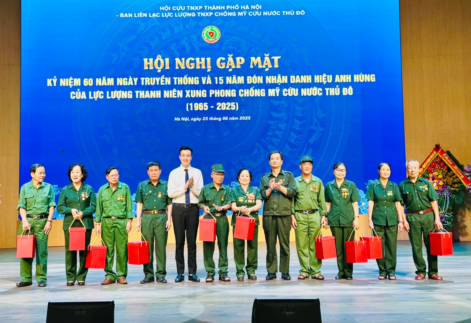 Tiếp nối truyền thống anh hùng xây dựng Thủ đô thời kỳ mới- Ảnh 5.