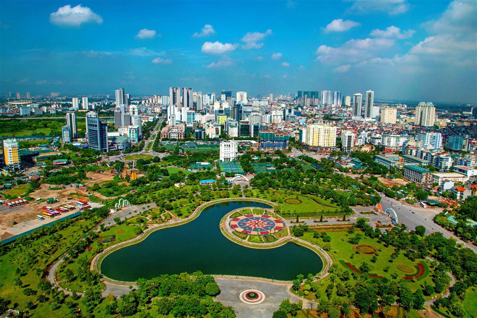 Hà Nội: Tăng tốc phát triển, giữ vững đà tăng trưởng 6 tháng cuối năm 2025