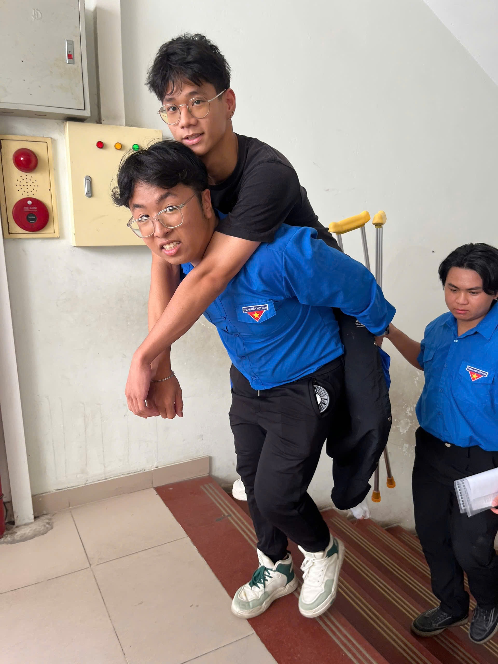 Hơn 8.000 tình nguyện viên Thủ đô tiếp sức kỳ thi tốt nghiệp THPT- Ảnh 8.