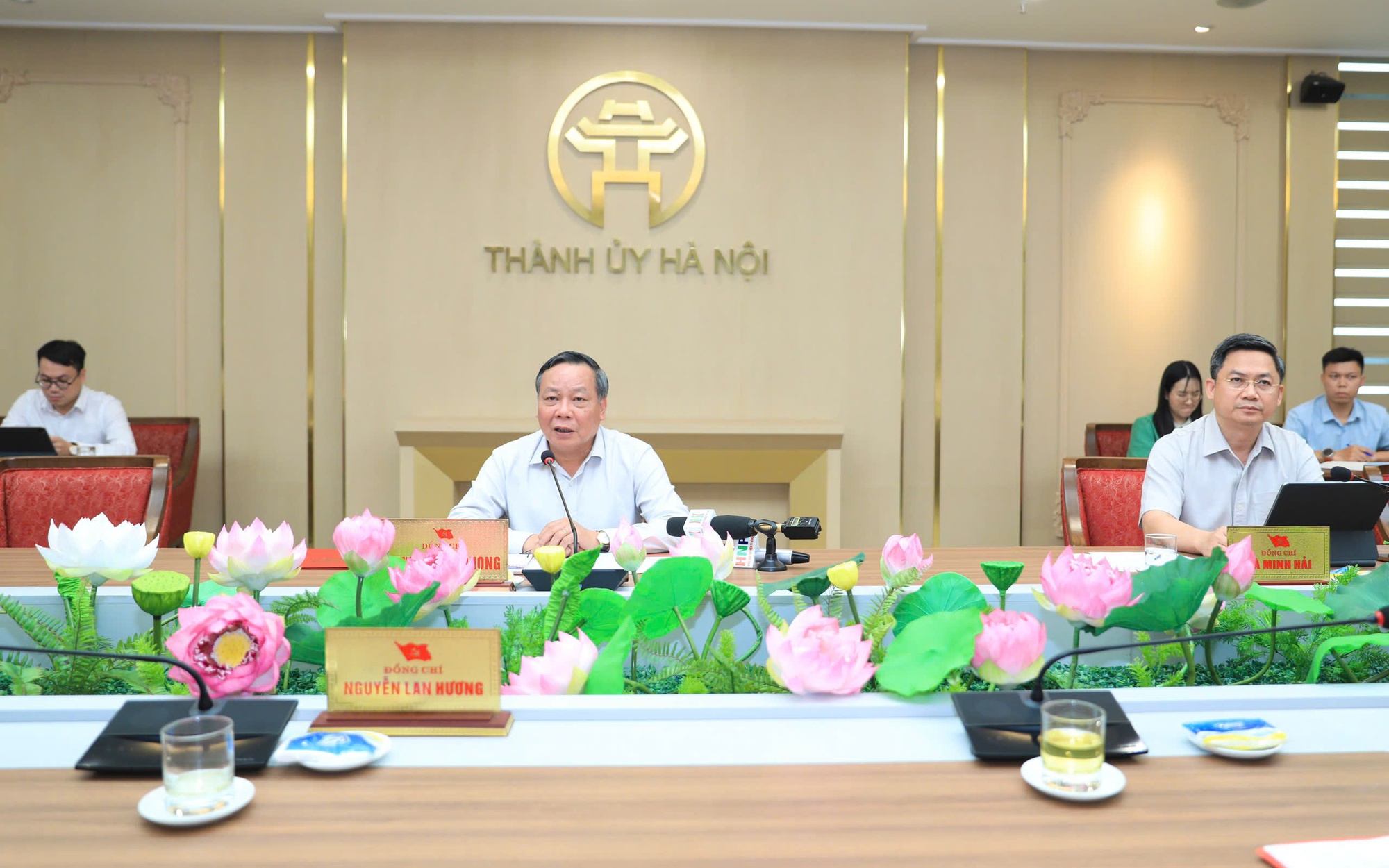 Phó Bí thư Thường trực Thành ủy Nguyễn Văn Phong chủ trì Hội nghị