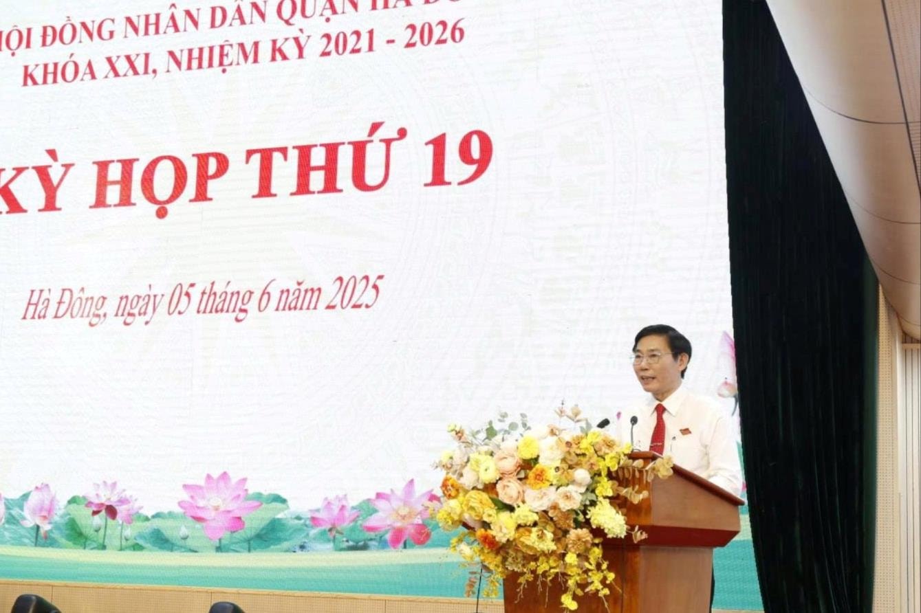HĐND quận Hà Đông tổ chức thành công kỳ họp giữa năm 2025- Ảnh 1.