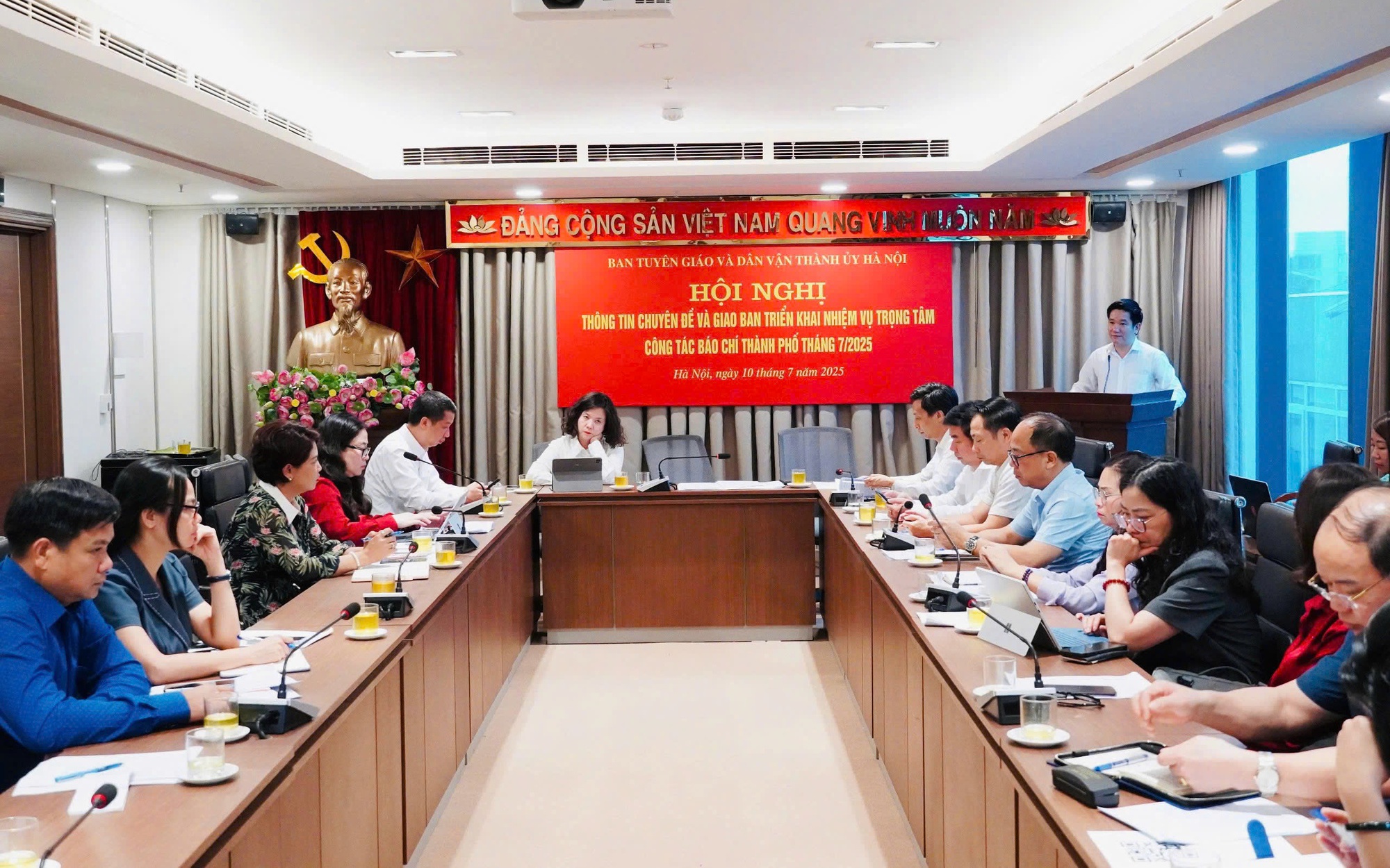 Phó Trưởng Ban Tuyên giáo và Dân vận Thành ủy Hà Nội Nguyễn Huy Cường phát biểu