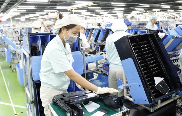 Sản xuất công nghiệp Thủ đô phục hồi tích cực trong 6 tháng đầu năm 2025- Ảnh 1.