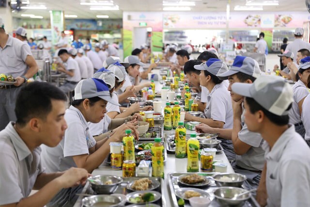 "Bữa cơm Công đoàn" - Chăm lo thiết thực, lan tỏa yêu thương tới người lao động Thủ đô- Ảnh 2.