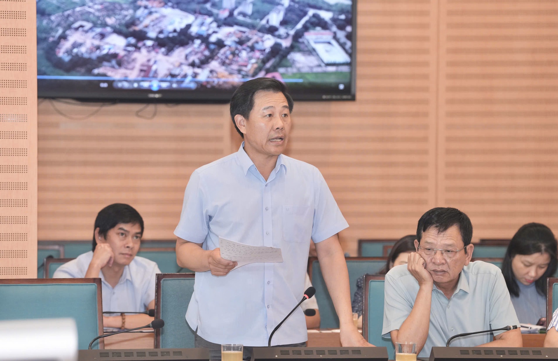 Hà Nội tiếp tục tháo gỡ khó khăn, đẩy nhanh tiến độ các dự án đầu tư trên địa bàn- Ảnh 1.
