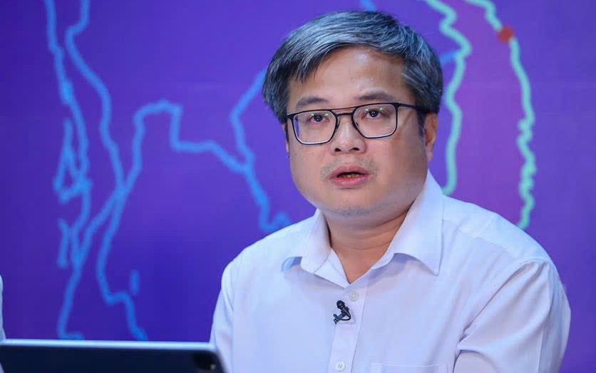 Phó Chủ tịch UBND Thành phố Trương Việt Dũng trao đổi tại Tọa đàm