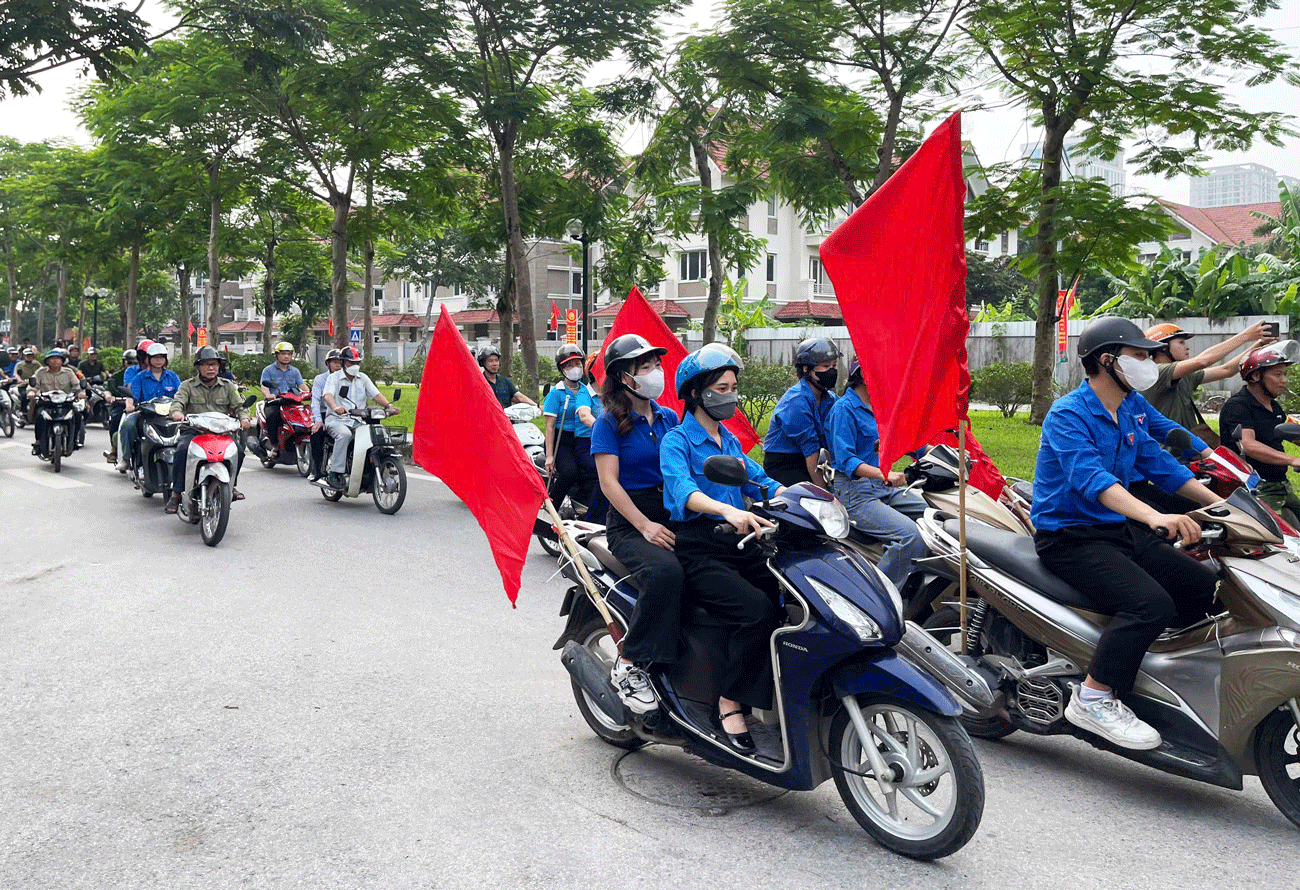 Phường Dương Nội ra quân xử lý vi phạm về trật tự đô thị và vệ sinh môi trường- Ảnh 3.