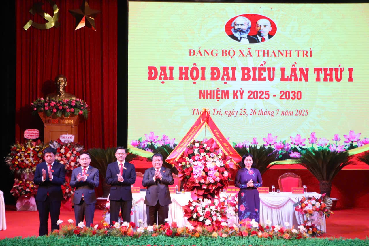 Phó Bí thư Thường trực Thành ủy Nguyễn Văn Phong: Thanh Trì sẽ vươn lên mạnh mẽ thành một phường văn minh, hiện đại- Ảnh 1.