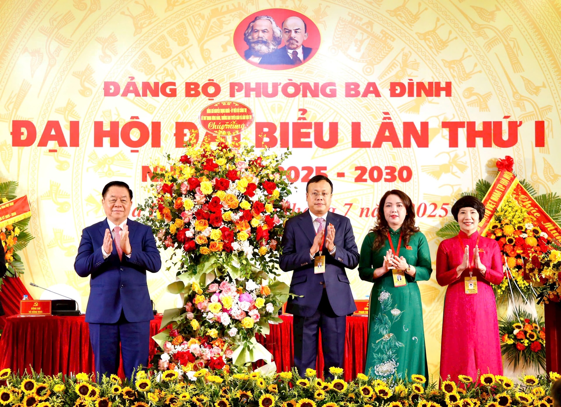 Xây dựng và phát triển phường Ba Đình thực sự trở thành đầu tàu, đơn vị kiểu mẫu của Thủ đô- Ảnh 1.