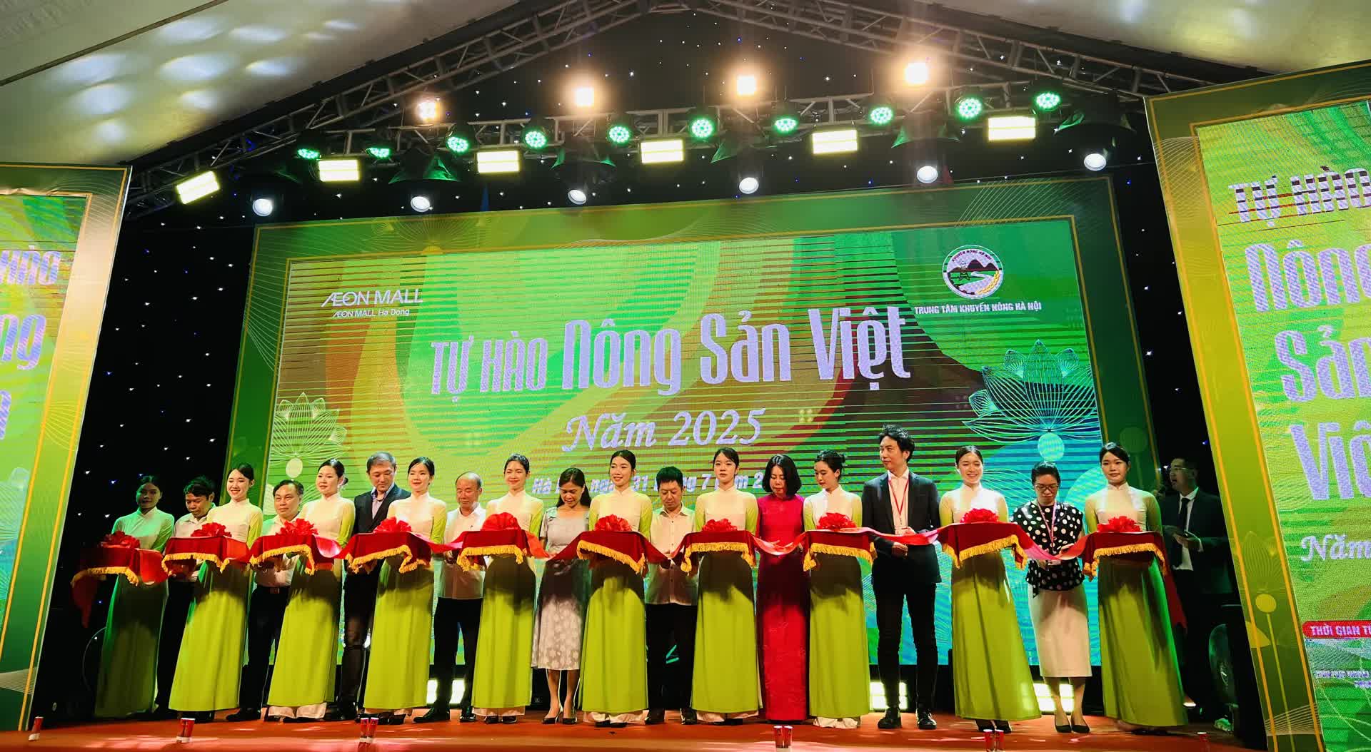 Sôi động "Tự hào nông sản Việt Nam" 2025: Kết nối tiêu thụ, lan tỏa bền vững- Ảnh 1.