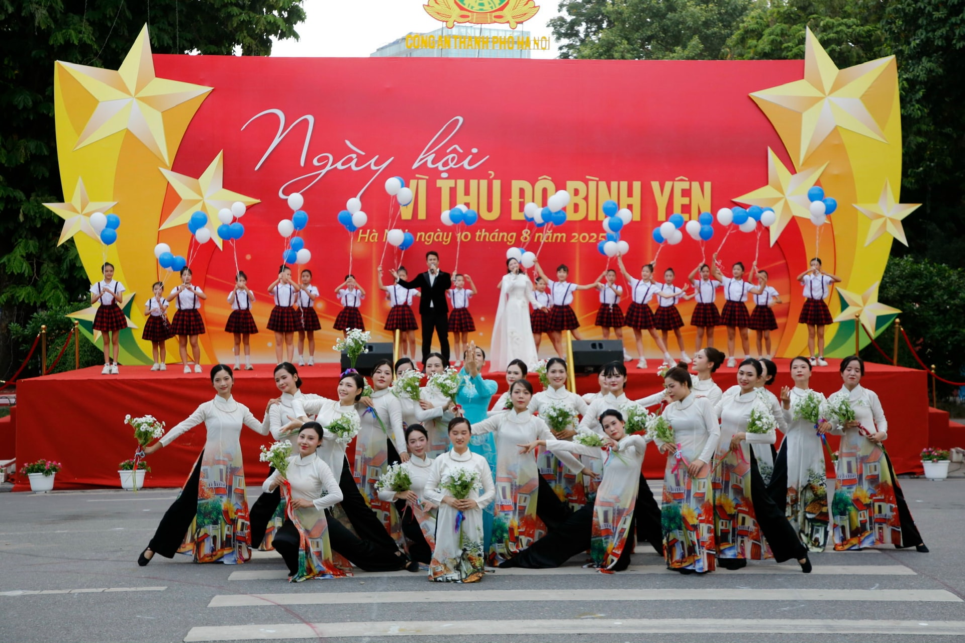 “Ngày hội vì Thủ đô bình yên”: Lan tỏa thông điệp tinh thần vì nước quên thân, vì dân phục vụ- Ảnh 17.