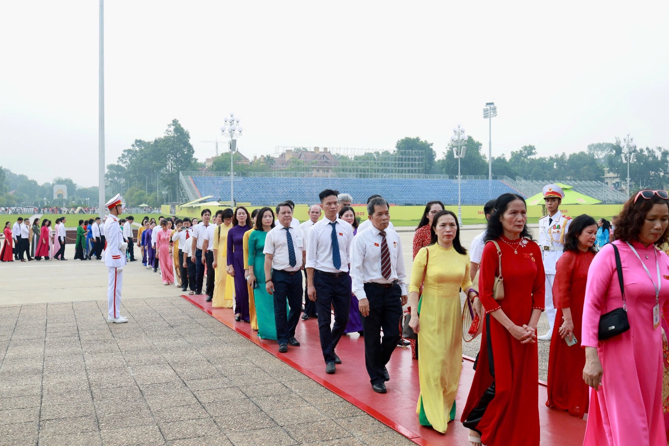 Đảng bộ, chính quyền và nhân dân phường Xuân Đỉnh báo công dâng Bác- Ảnh 3.