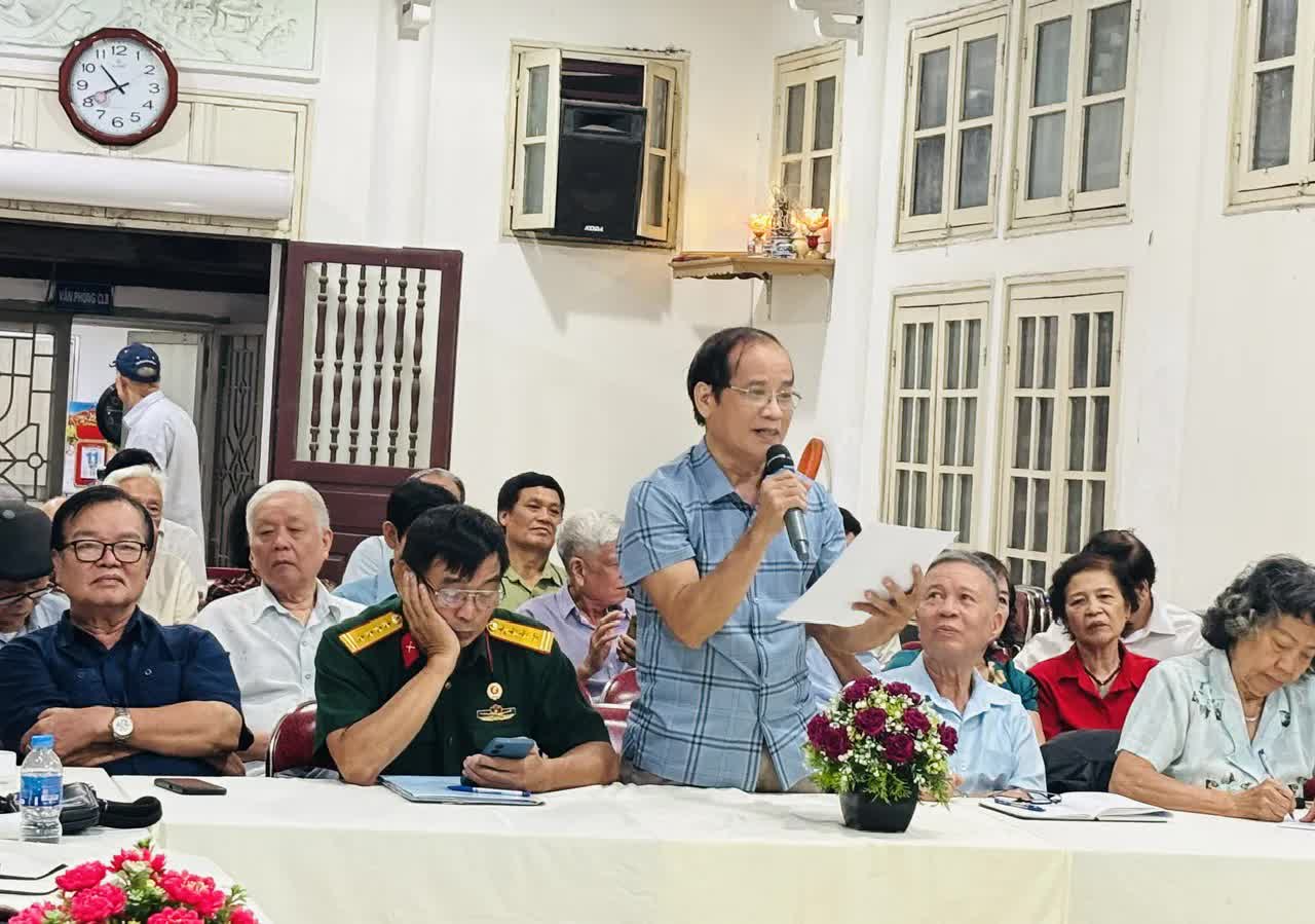 Đại biểu Câu lạc bộ Thăng Long góp ý Dự thảo Báo cáo Chính trị Đại hội XVIII Đảng bộ Thành phố- Ảnh 2.
