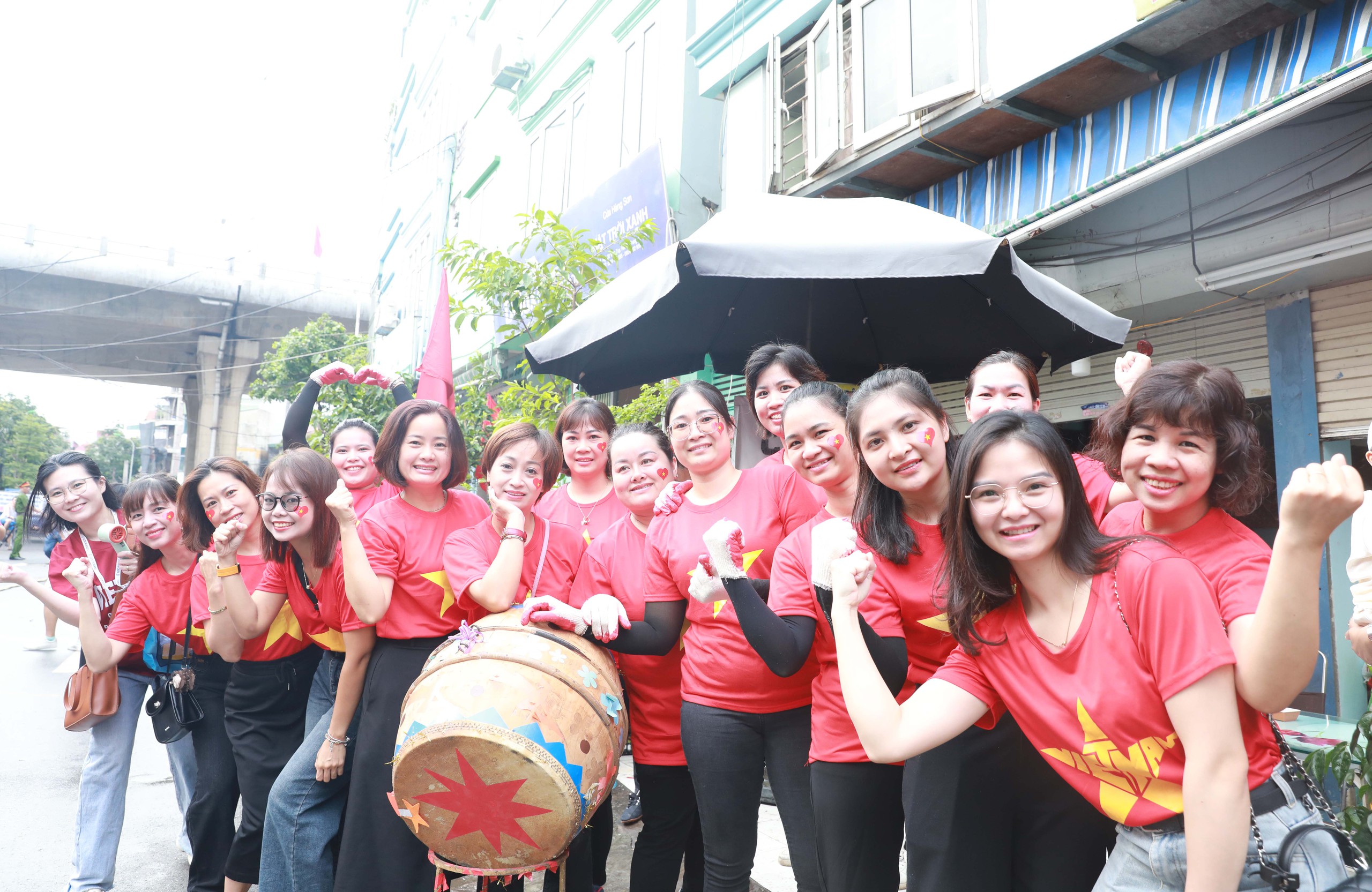 Phường Vĩnh Tuy: Sôi nổi chùm hoạt động thể thao chào mừng Đại hội đại biểu Đảng bộ phường lần thứ I- Ảnh 17. Phường Vĩnh Tuy: Sôi nổi chùm hoạt động thể thao chào mừng Đại hội đại biểu Đảng bộ phường lần thứ I- Ảnh 17.