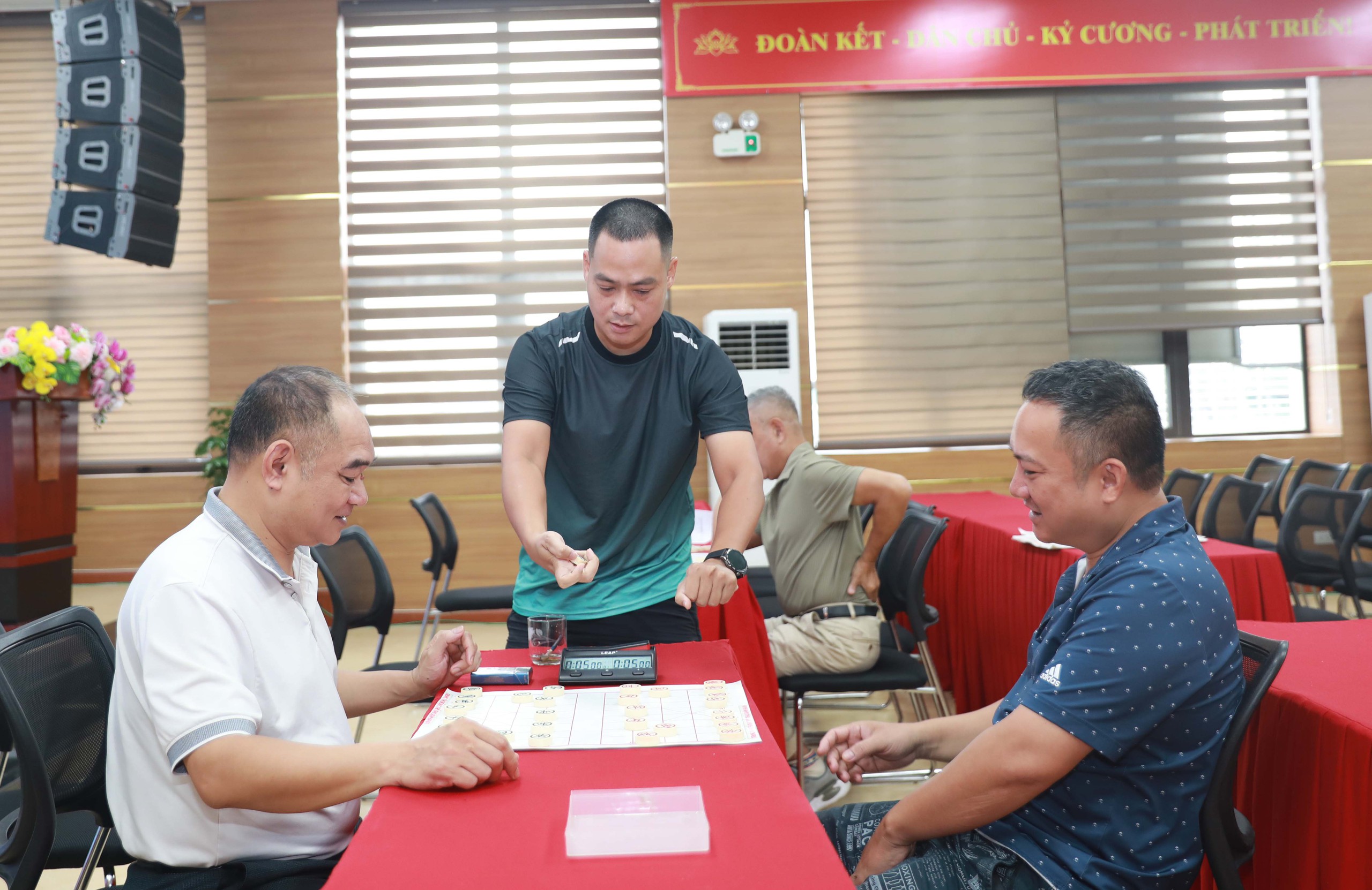 Phường Vĩnh Tuy: Sôi nổi chùm hoạt động thể thao chào mừng Đại hội đại biểu Đảng bộ phường lần thứ I- Ảnh 11. Phường Vĩnh Tuy: Sôi nổi chùm hoạt động thể thao chào mừng Đại hội đại biểu Đảng bộ phường lần thứ I- Ảnh 11.
