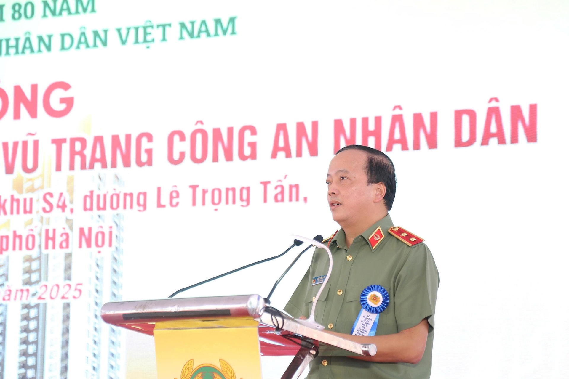 Groundbreaking ceremony for housing construction project for People's Public Security Forces - Photo 2. Khởi công dự án xây dựng nhà ở cho lực lượng Công an nhân dân- Ảnh 2.