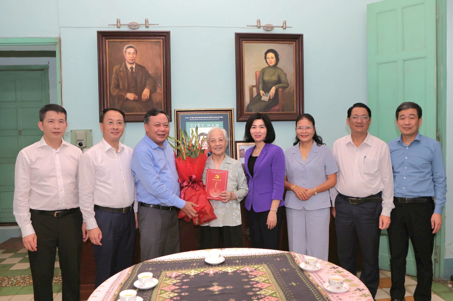 Đồng chí Nguyễn Văn Phong dâng hương tưởng niệm cố Đại tướng Nguyễn Quyết, thăm cán bộ lão thành cách mạng- Ảnh 3.