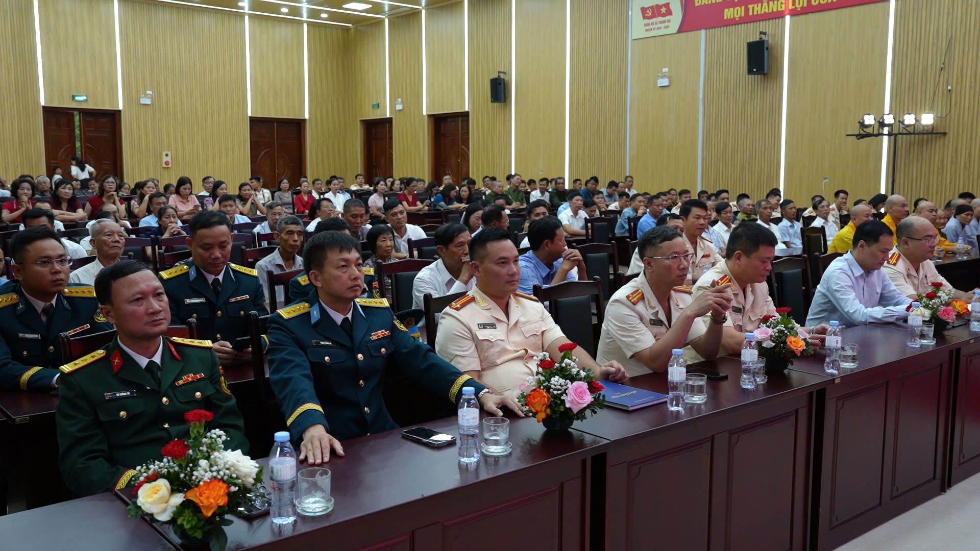 Xã Thanh Oai: Phát huy truyền thống 80 năm Công an nhân dân, xây dựng thế trận an ninh nhân dân vững chắc- Ảnh 1.