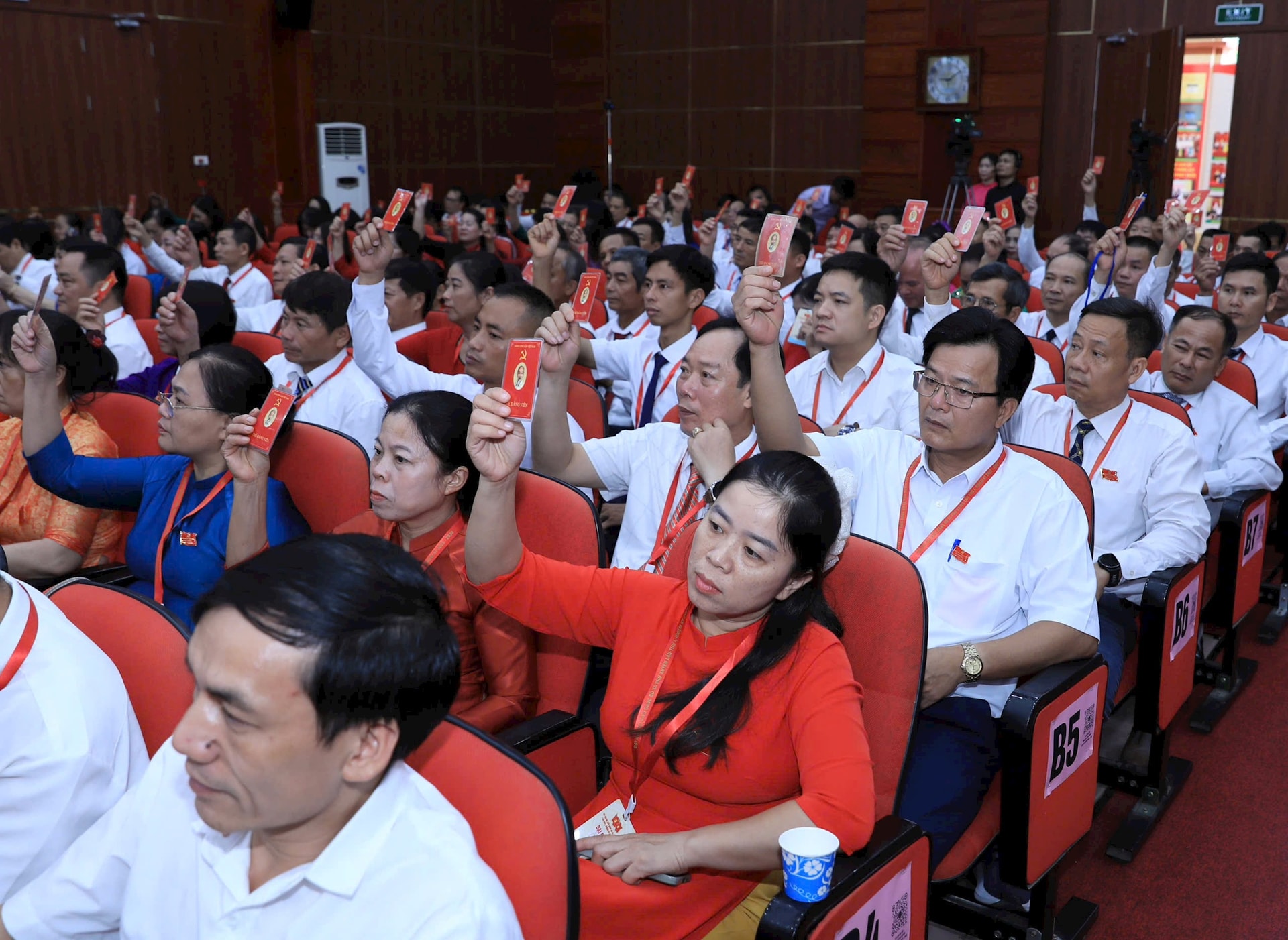 Xã Phú Xuyên phát huy thế mạnh, gắn kết chặt chẽ phát triển công nghiệp văn hóa, du lịch và làng nghề- Ảnh 8.
