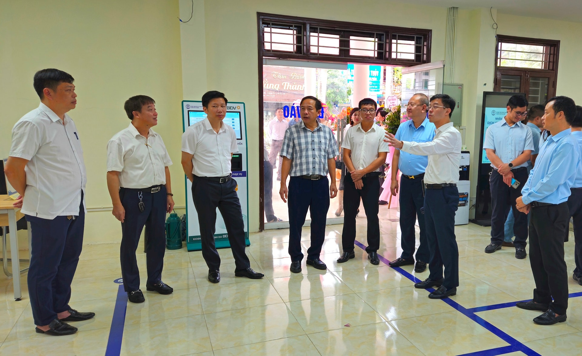Trung tâm Phục vụ hành chính công Thành phố: Đột phá về dịch vụ hành chính công trực tuyến- Ảnh 3.