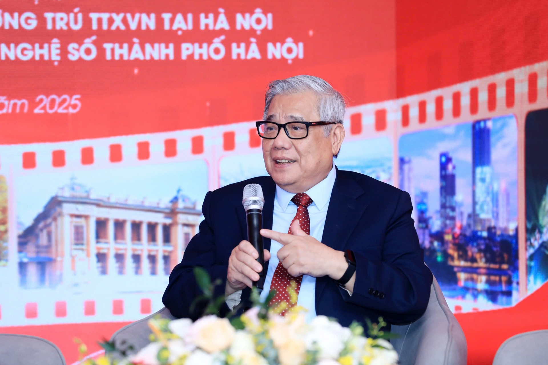 Tọa đàm "Ký ức 80 năm - Mùa Thu lịch sử"- Ảnh 1.