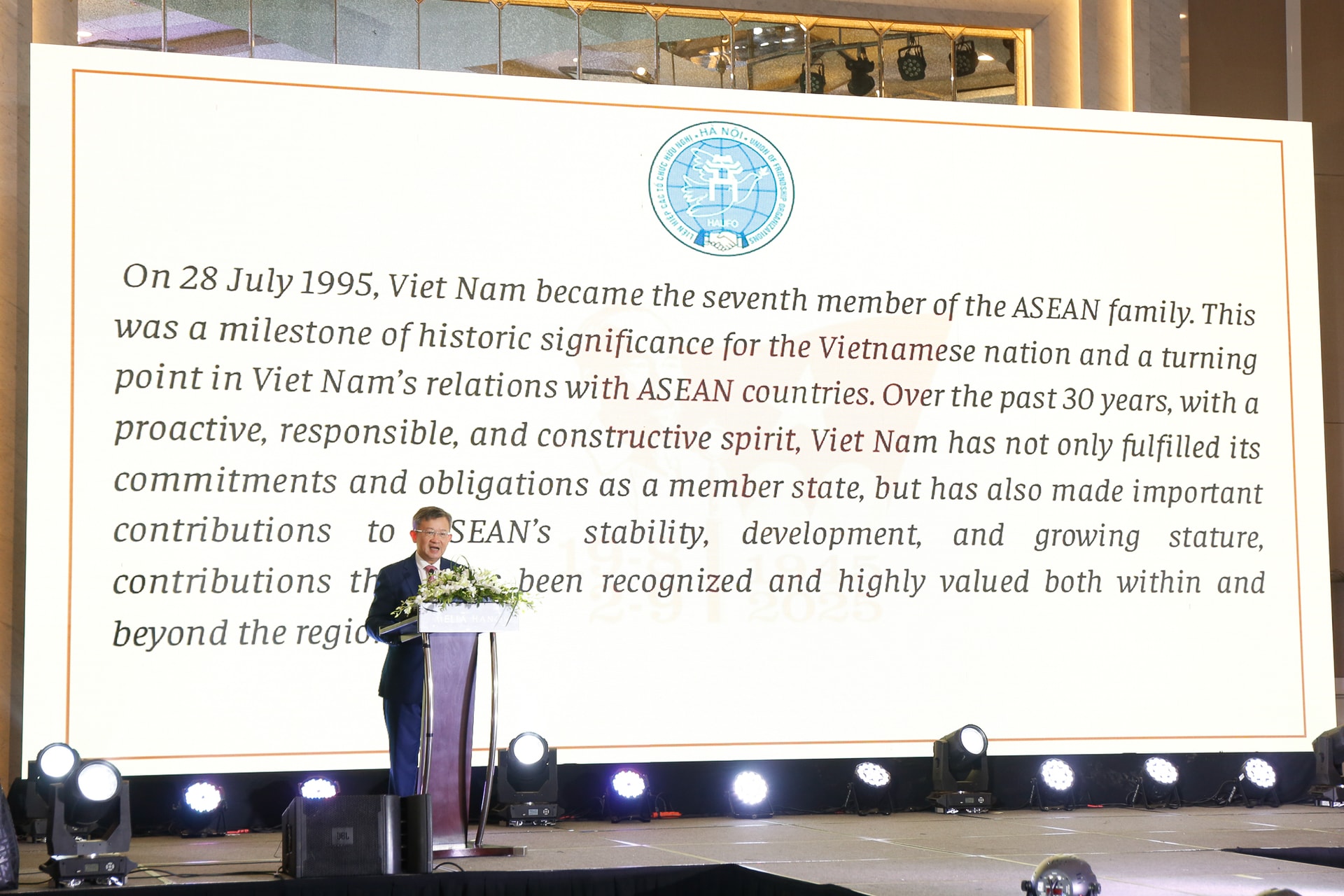 Rực rỡ sắc màu giao lưu hữu nghị ASEAN- Ảnh 2.