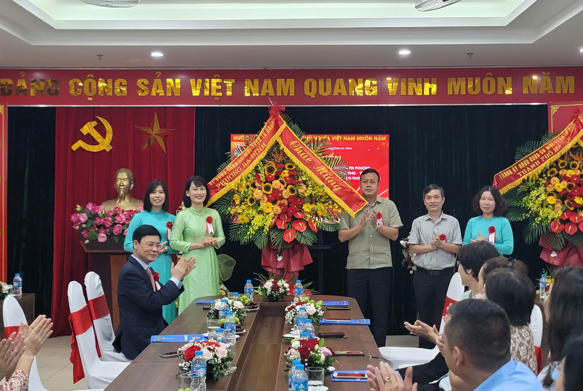 Phường Ba Đình gắn biển công trình Trường Tiểu học Nguyễn Tri Phương- Ảnh 2.