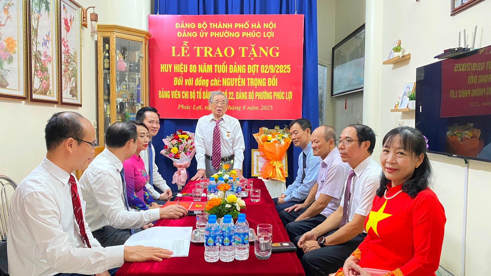 Trao Huy hiệu 80 năm tuổi Đảng tặng đồng chí Nguyễn Trọng Đối- Ảnh 3.