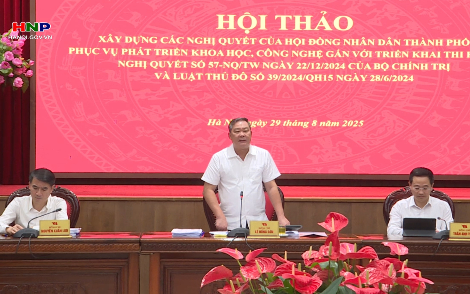 Xây dựng 6 nghị quyết thúc đẩy phát triển khoa học, công nghệ và đổi mới sáng tạo